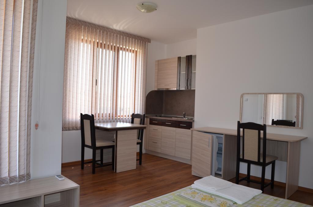 Guest House Georgievi Primorsko Quarto foto